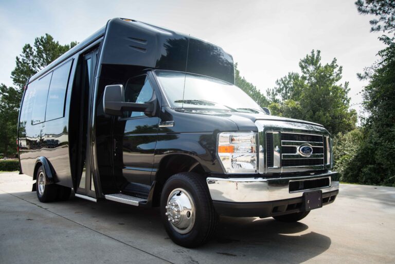 Your Guide to Charter a Bus For Group Events (Checklist Included)